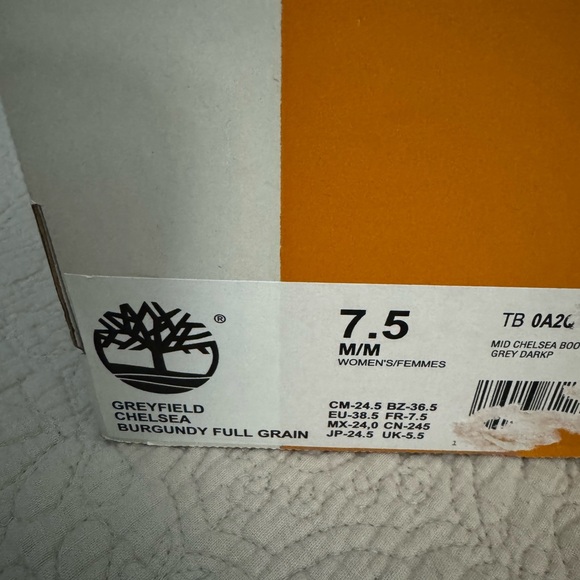 New With Box Timberland Women's Greyfield Mid Chelsea Boot - Picture 3 of 7